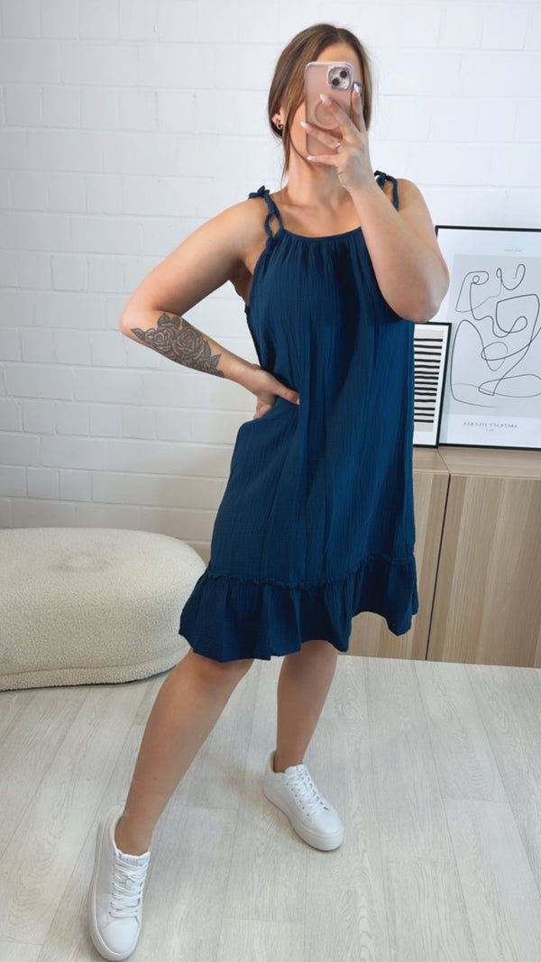(Midi-) Musselin Kleid mit dünnen Trägern / marine blau Art. 9651